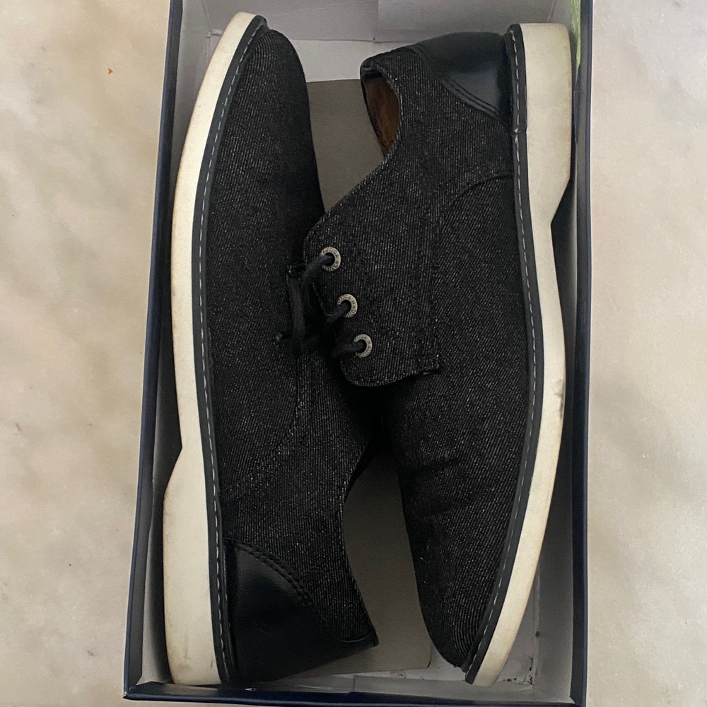 Classic Black Oxford Shoes with White Sole by Nautica